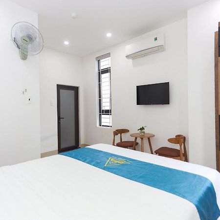 Hoc Huong Hotel Куїнон Екстер'єр фото