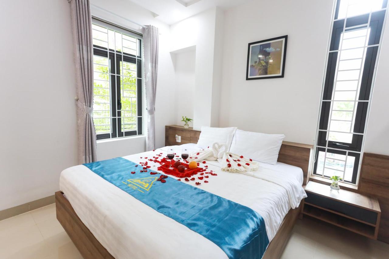 Hoc Huong Hotel Куїнон Екстер'єр фото