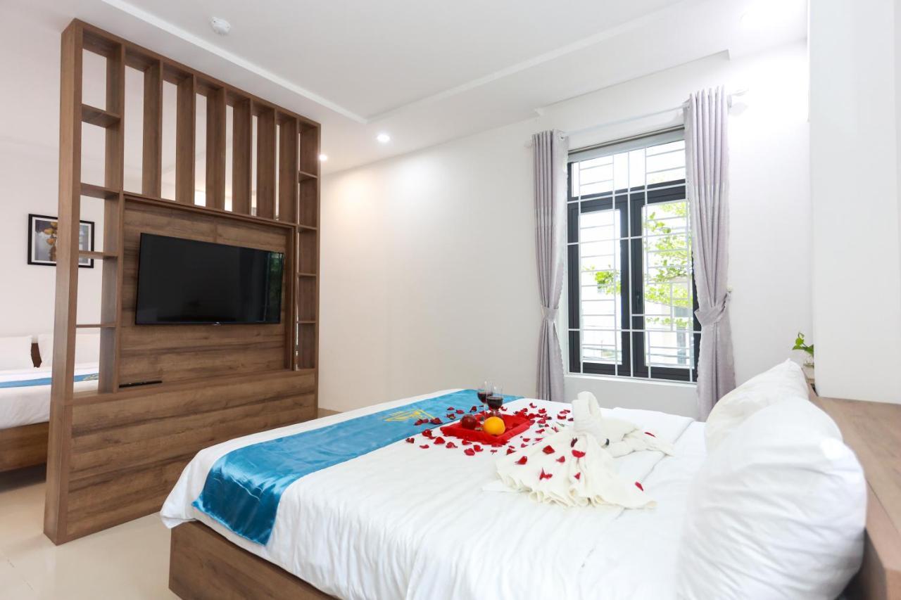Hoc Huong Hotel Куїнон Екстер'єр фото