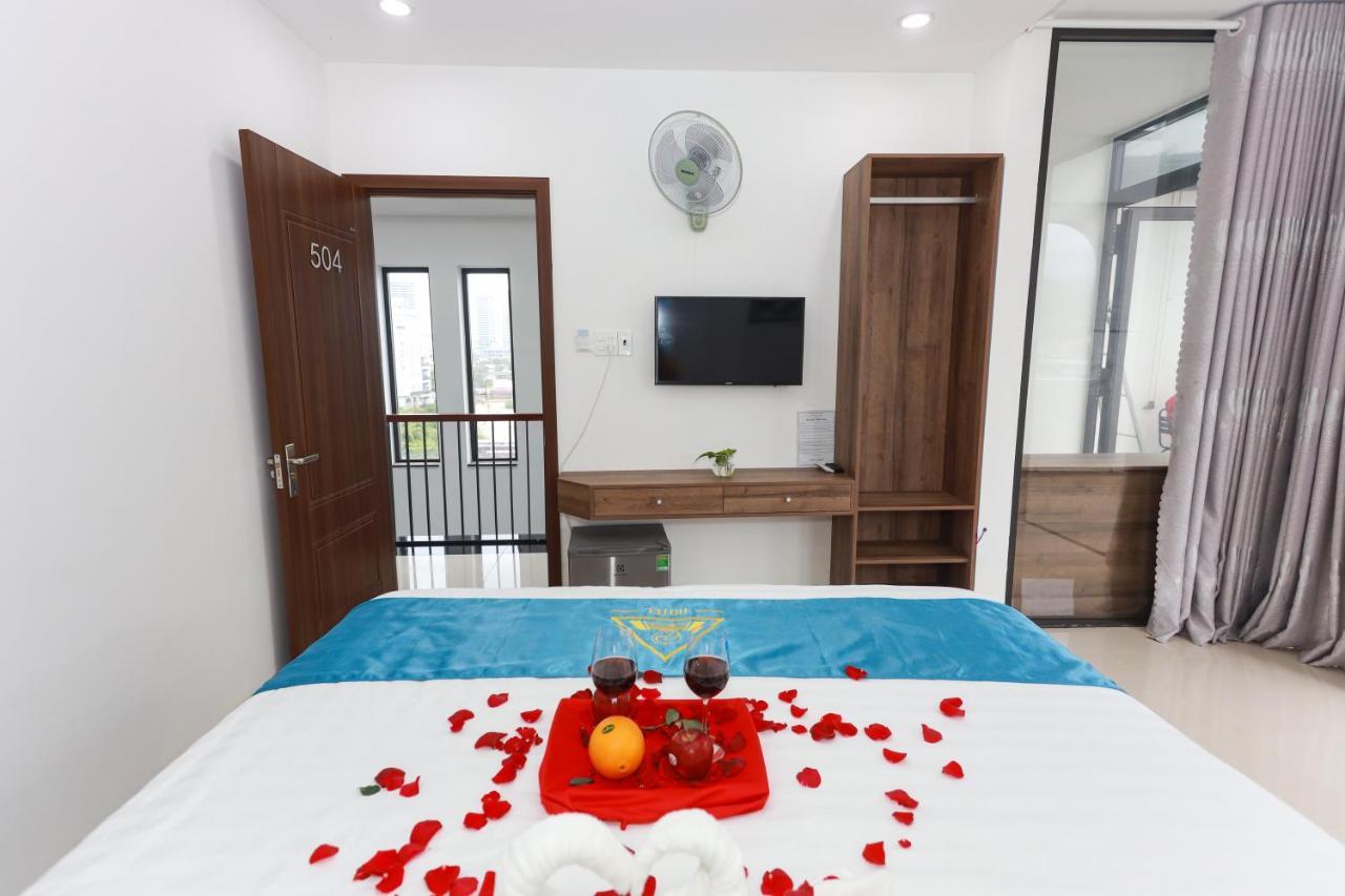 Hoc Huong Hotel Куїнон Екстер'єр фото
