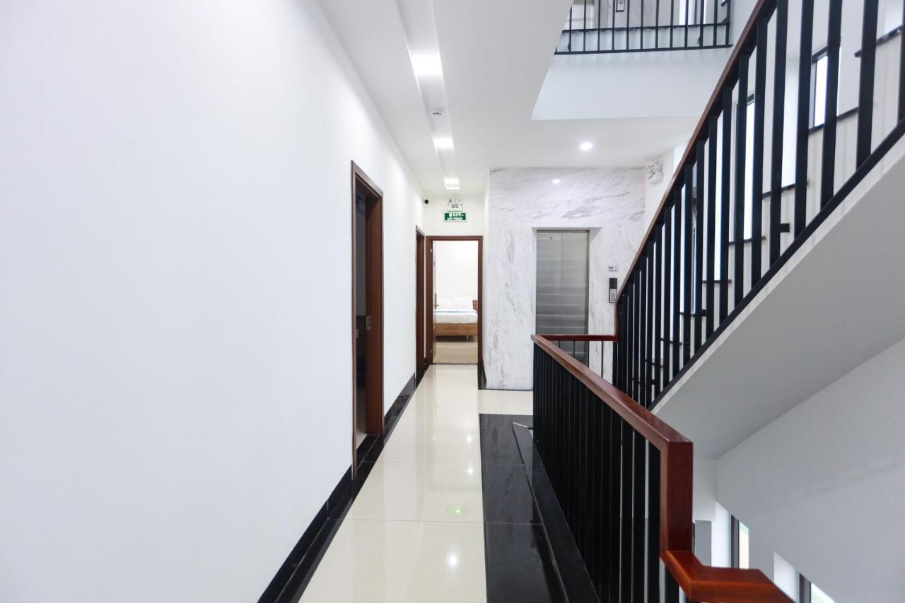 Hoc Huong Hotel Куїнон Екстер'єр фото