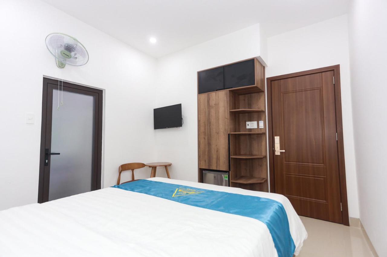 Hoc Huong Hotel Куїнон Екстер'єр фото