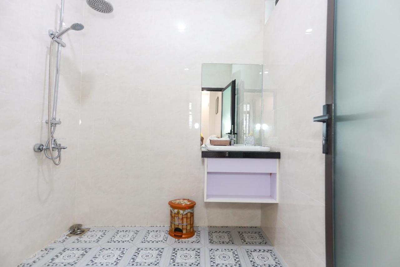 Hoc Huong Hotel Куїнон Екстер'єр фото