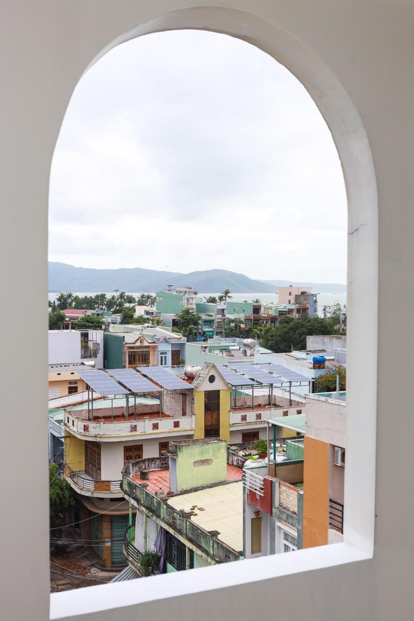 Hoc Huong Hotel Куїнон Номер фото